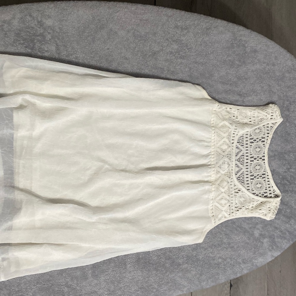 Liz Lange maternity tank top